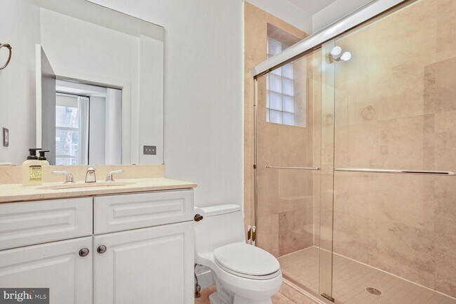 Building Photo - 2380 Champlain St NW