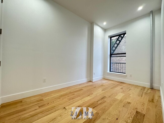 Building Photo - 1047 Bedford Ave