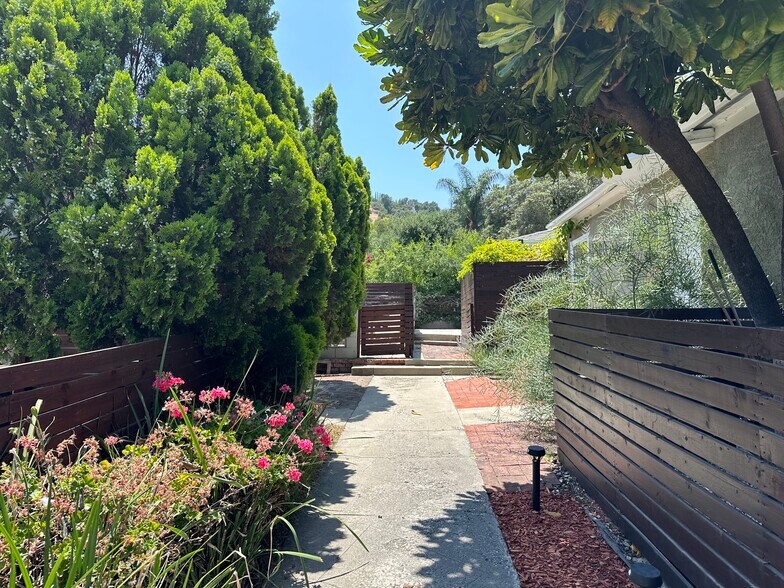 Building Photo - 4353 Verdugo Rd