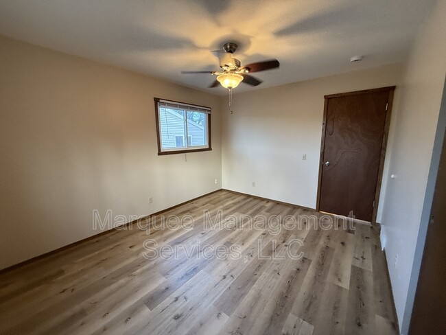Building Photo - 2717 Victoria Ln