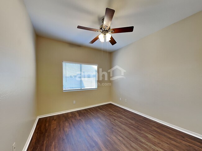 Building Photo - 5321 W Grenadine Rd