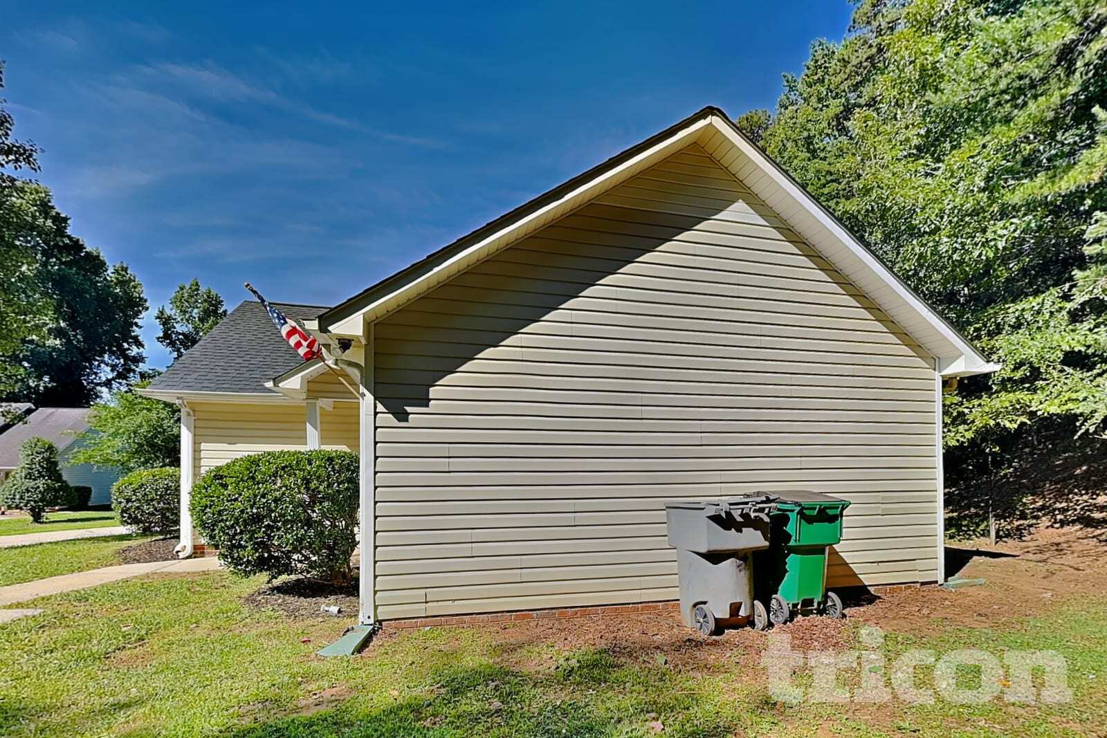 Building Photo - 8820 Kismet Dr