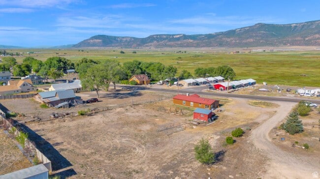 Building Photo - 468 N Duck Springs Dr