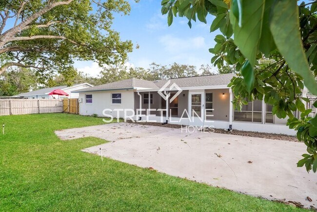 Building Photo - NOW OFFERING FIRST 2 FULL MONTH FREE OR A ...