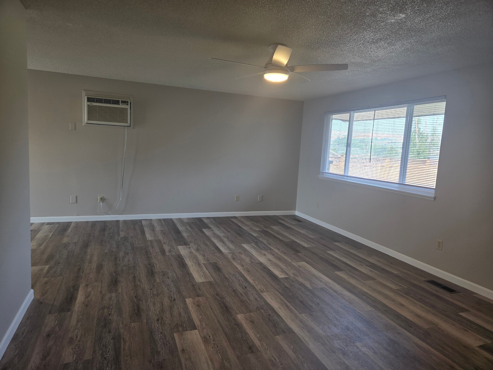 Building Photo - 7002 1/2 Maclaren Way