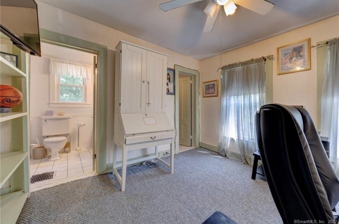 Building Photo - 179 Walnut St