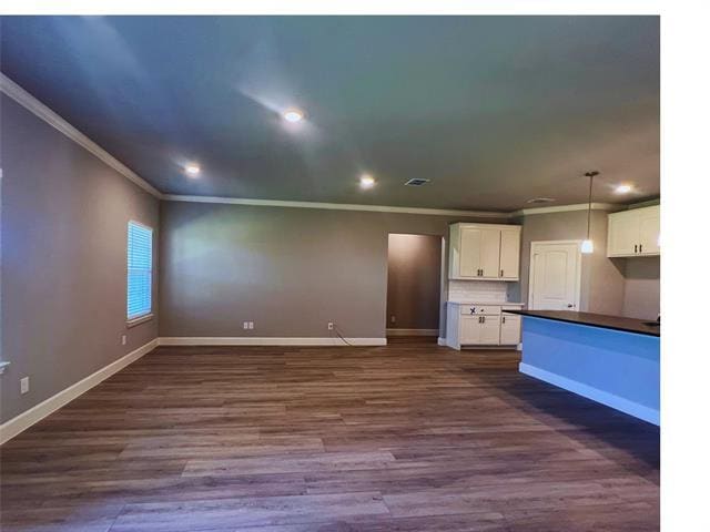 Building Photo - 368 Lk Blf Dr