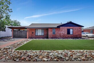 Building Photo - 2235 E Heatherbrae Dr