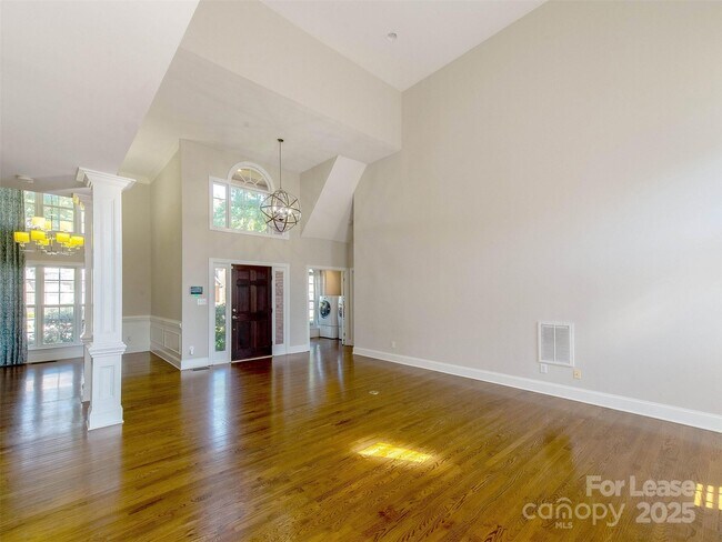 Building Photo - 1200 Mendenhall Ct