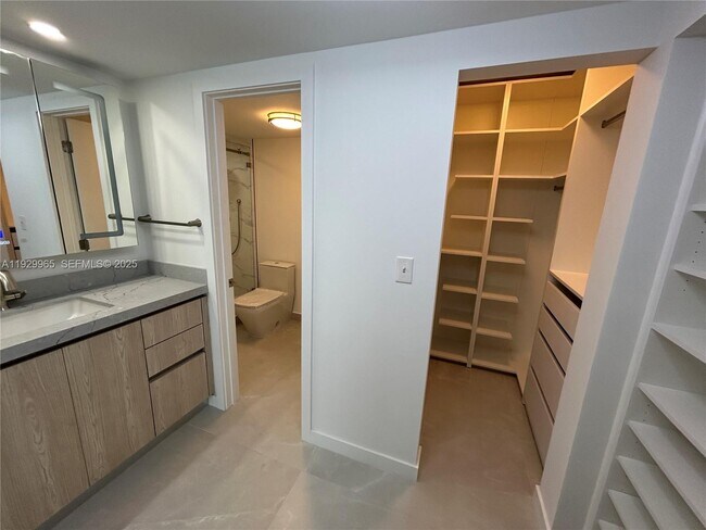 Building Photo - 177 Ocean Ln Dr