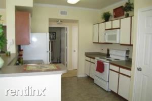 Building Photo - 1 br, 1 bath Condo - 19790 Highway 105 W F...