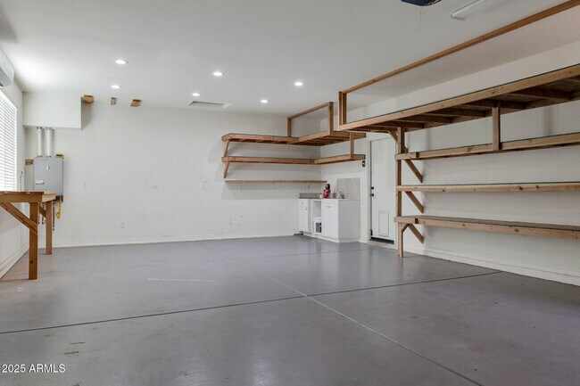 Building Photo - 18467 W Tasha Dr