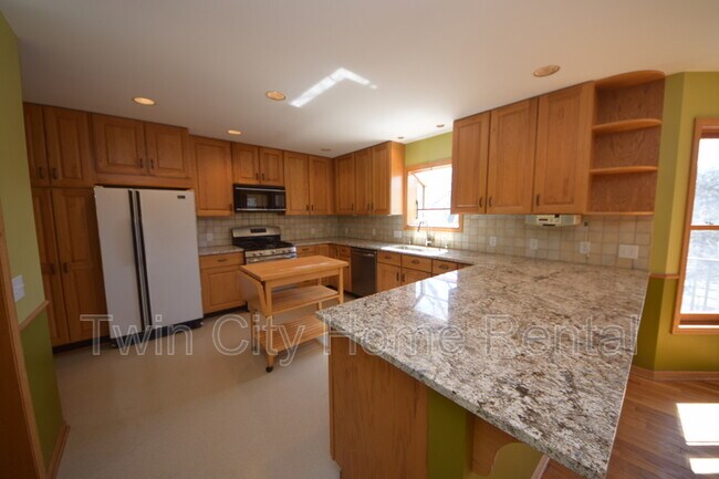 Building Photo - 14531 Wellington Rd