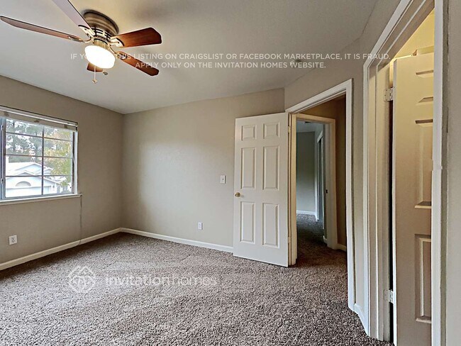 Building Photo - 8355 Lonely Hill Way