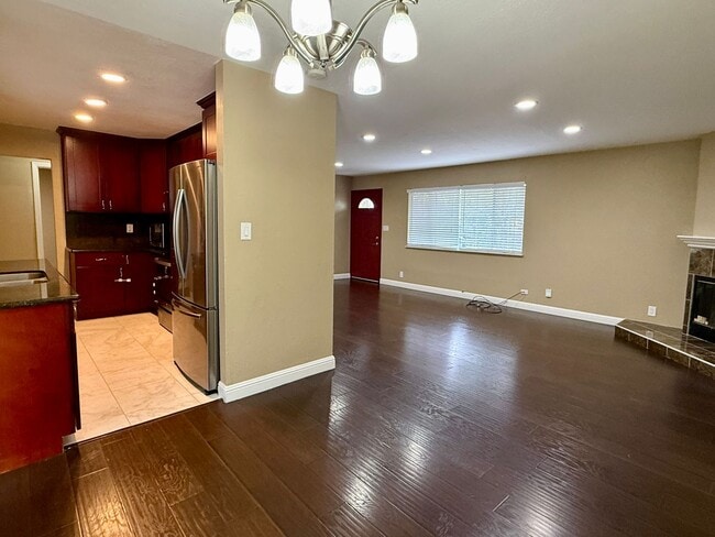 Building Photo - Remodeled 5 Bedroom 3 Bath Home in Desirable West San Jose Neighborhood