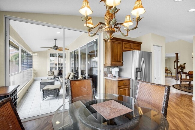 Building Photo - 222 Legendary Cir