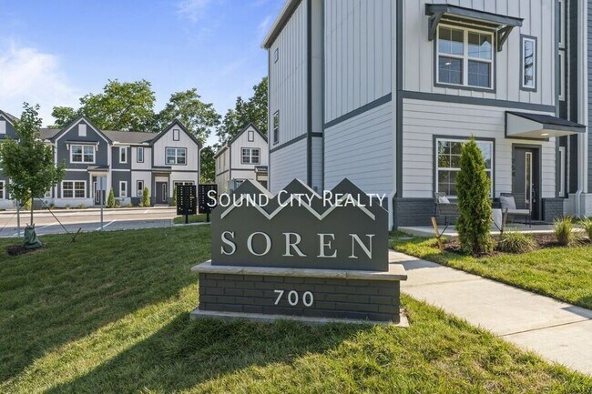 Building Photo - 700 N Dupont Ave