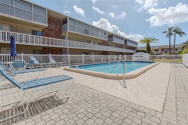 Building Photo - 3755 S School Ave