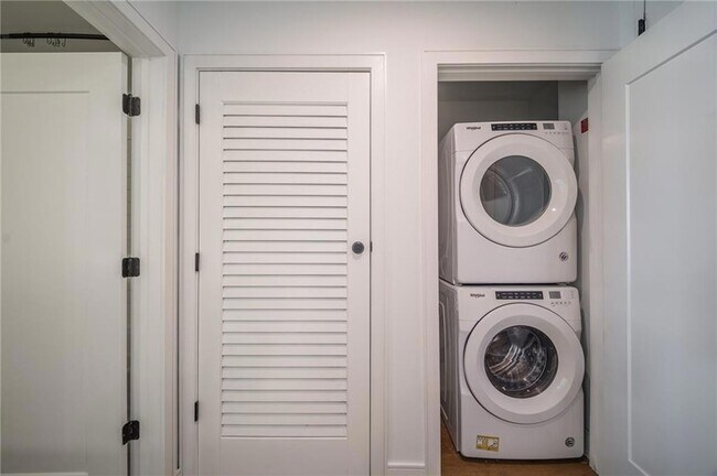 Building Photo - 788 West Marietta St NW