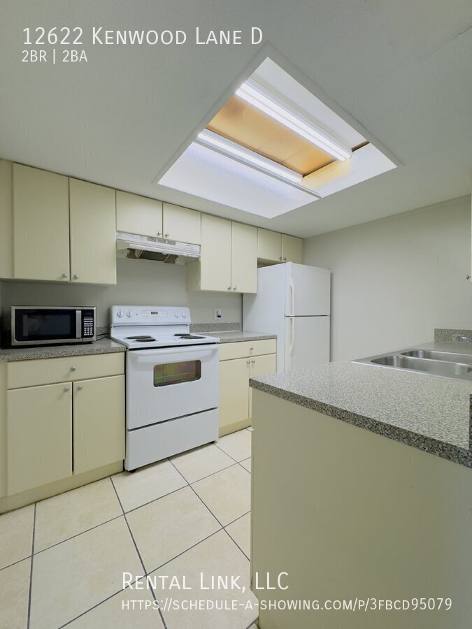 Building Photo - 12622 Kenwood Ln
