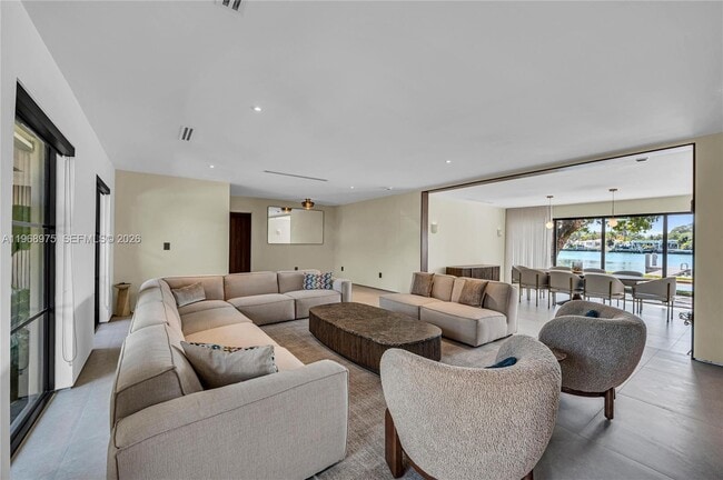 Building Photo - 1170 S Biscayne Point Rd