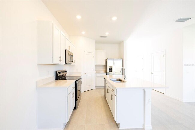 Building Photo - 7609 WATERSCAPE Dr