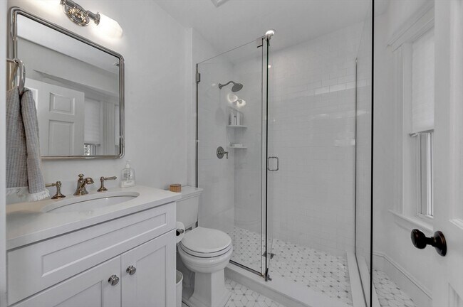 Building Photo - 21 Park Ave