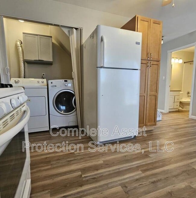 Building Photo - 5955 Tyler Pl