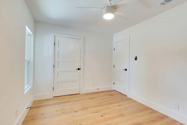 Building Photo - 1813 Magnolia Dr