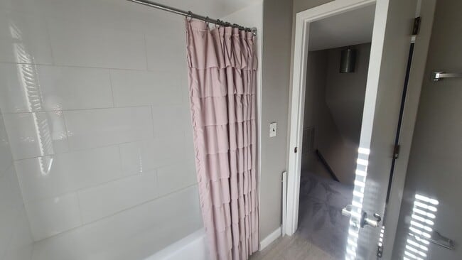 Building Photo - Pointe South Mountain 2-bedroom condo, gat...