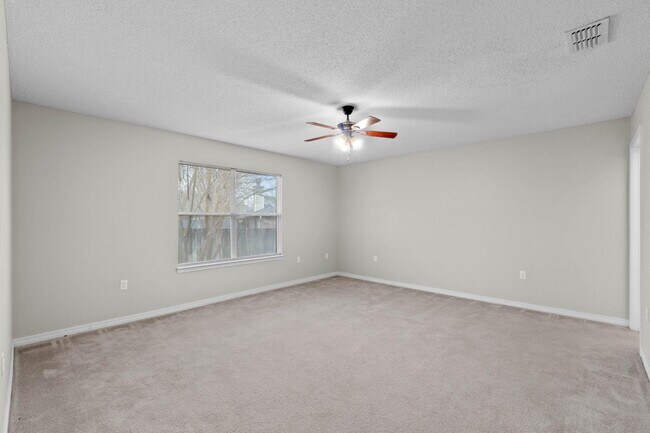 Building Photo - 312 Peggy Dr