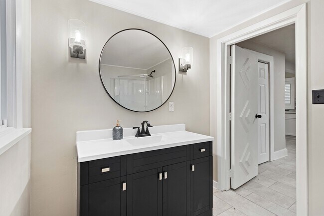Bright Lighting - 1126 Grant St