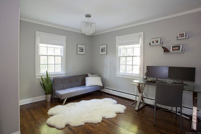 Building Photo - 38 Berndale Dr