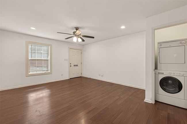 Building Photo - 2710 Mason St