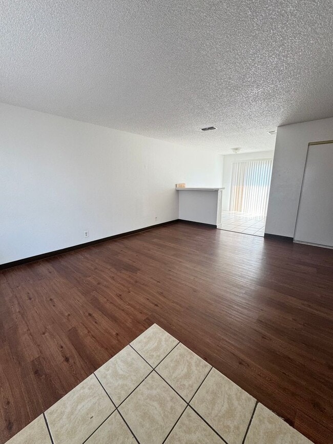 Building Photo - mtview5580***HW