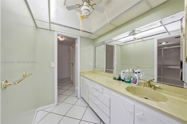 Building Photo - 6010 S Falls Cir Dr