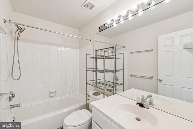 Building Photo - 1185 Cypress Tree Pl