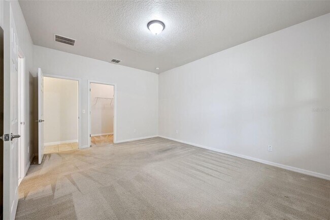 Building Photo - 1310 Oakcrest Ct