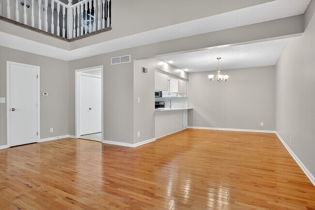 Building Photo - Your Beautifully Remodeled 3BR/2.5BA Townh...