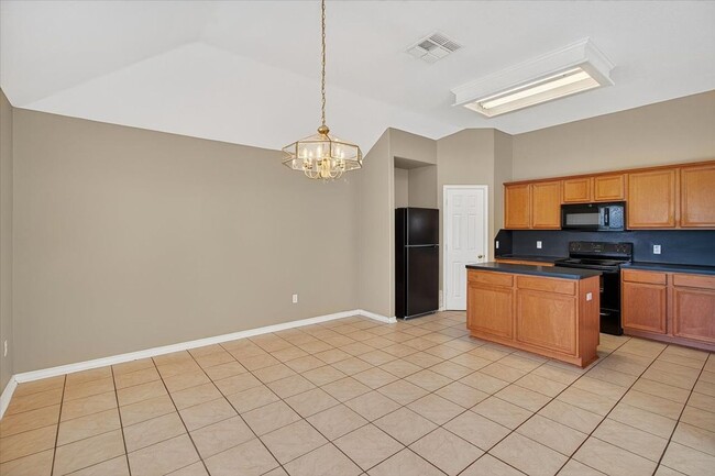 Building Photo - 5933 Brightwood Dr