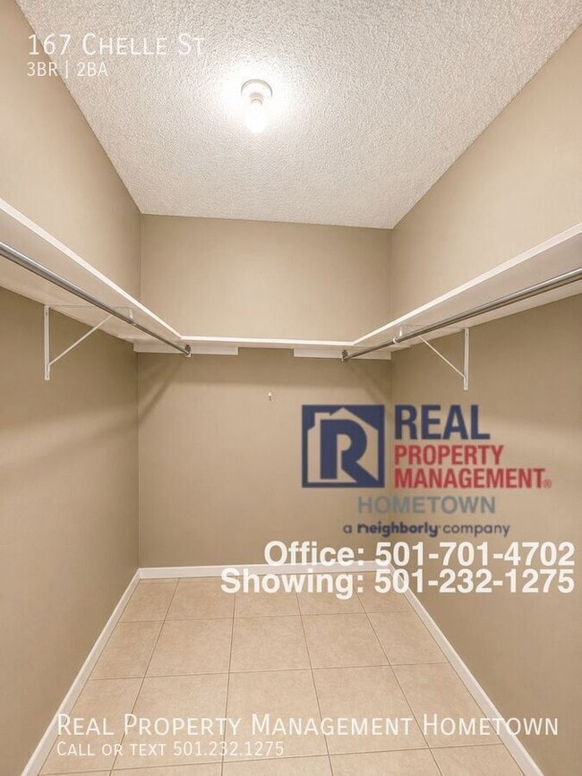 Building Photo - 167 Chelle St