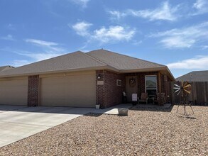 Building Photo - 5605 Jarvis St