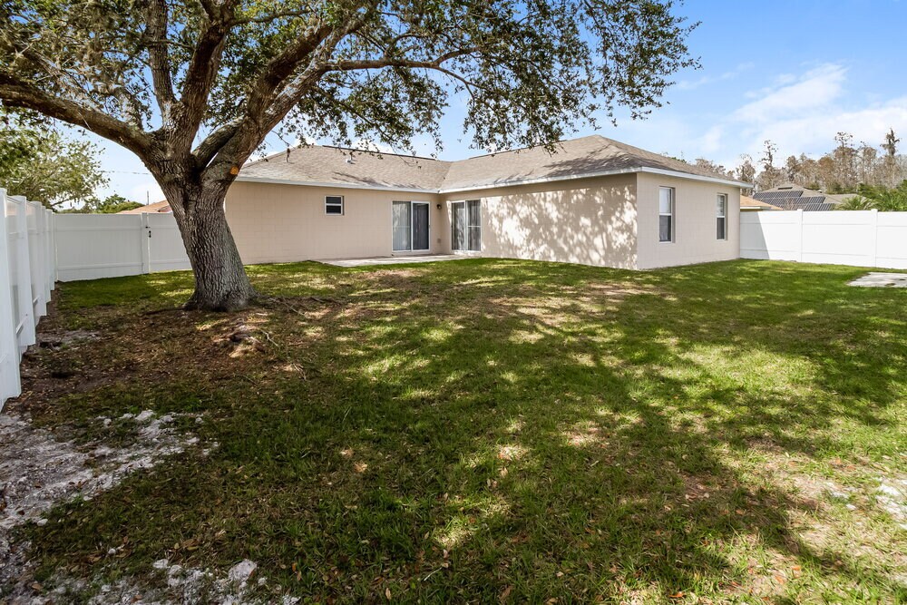 Building Photo - 905 Derbyshire Dr