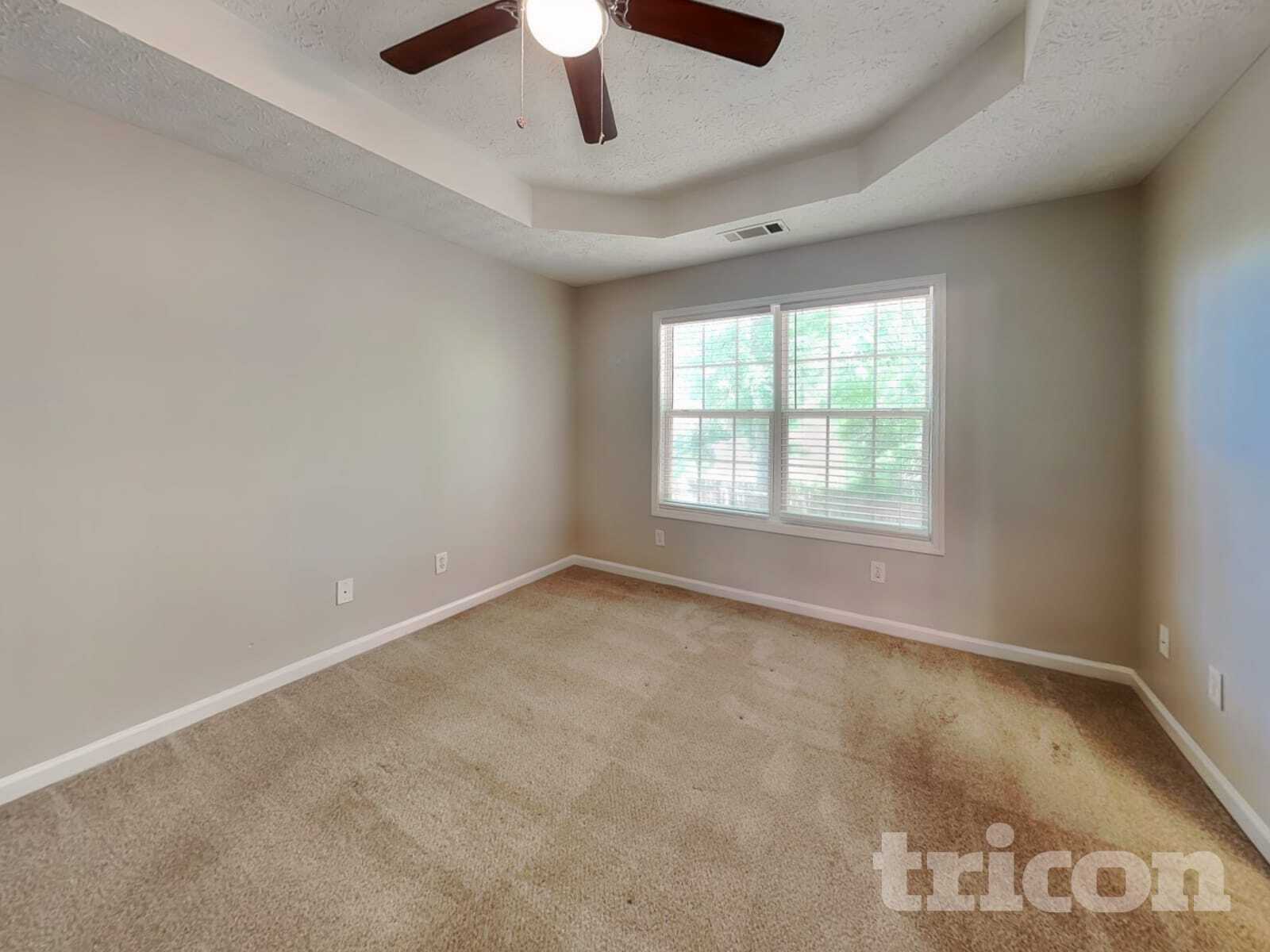 Building Photo - 205 Highgrove Dr