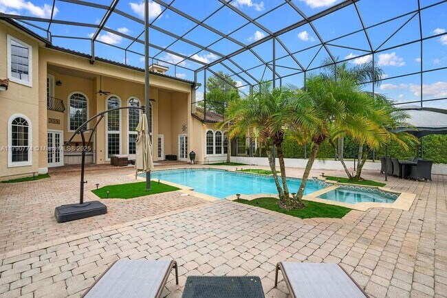 Building Photo - 2357 Alaqua Dr