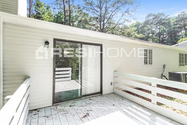 Building Photo - 5771 Singer Ct