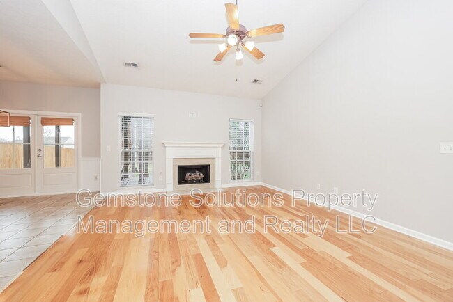 Building Photo - 1006 Prince St