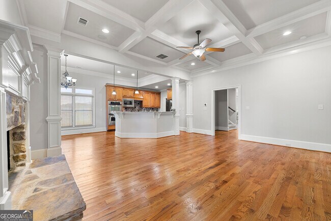Building Photo - 2041 Mendenhall Cir