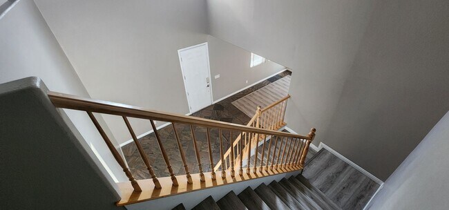 Building Photo - Lone Mountain Heights Luxury Living! 1st-m...