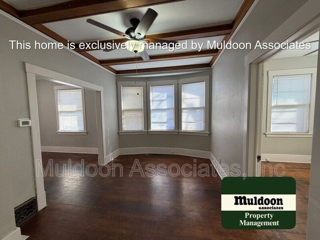 Building Photo - 705 E Platte Ave